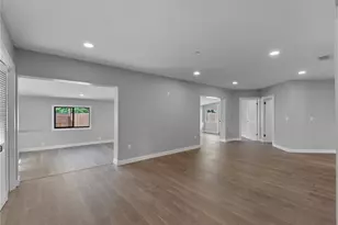 32 Bay Ave, Osprey, FL 34229 - Photo 17