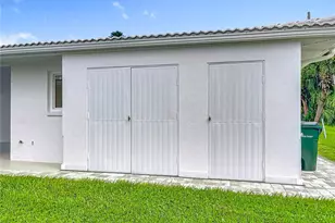 564 Circlewood Dr, Venice, FL 34293 - Photo 35