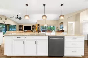 1905 Tradewinds Cir, Venice, FL 34293 - Photo 19