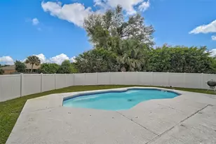 1998 Embassy Rd, North Port, FL 34291 - Photo 27