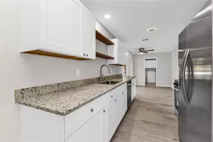 2810 9th St, Englewood, FL 34224 - Photo 7