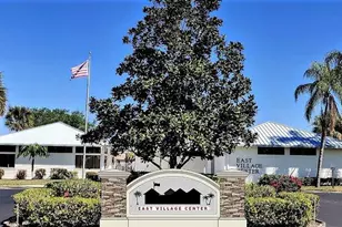 3168 E Village Dr, Venice, FL 34293 - Photo 27