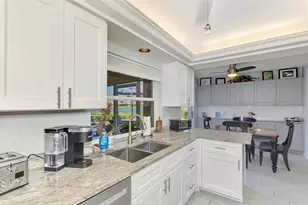 3168 E Village Dr, Venice, FL 34293 - Photo 21