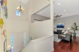 431 Nokomis Ave S, Venice, FL 34285 - Photo 9