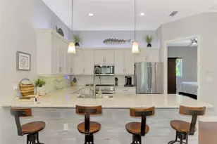 431 Nokomis Ave S, Venice, FL 34285 - Photo 37