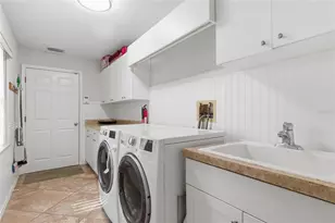 1032 Harbor Town Dr, Venice, FL 34292 - Photo 37