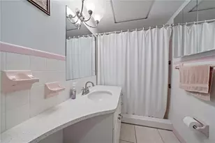 1703 Bal Harbour Dr, Venice, FL 34293 - Photo 17