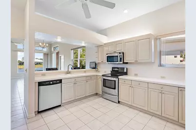 643 Crossfield Circle #13, Venice, FL 34293 - Photo 15