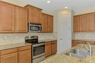 1050 Bluffwood Dr, Nokomis, FL 34275 - Photo 17