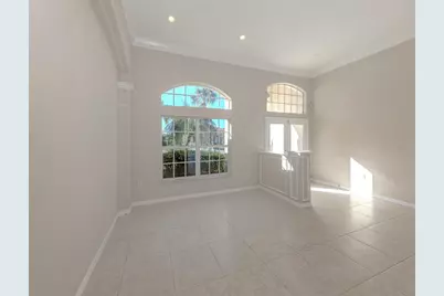 583 Mossy Creek Drive, Venice, FL 34292 - Photo 9