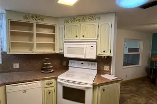 878 Jolanda Cir, Venice, FL 34285 - Photo 13