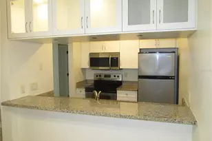 622 Bird Bay Dr E, Venice, FL 34285 - Photo 3