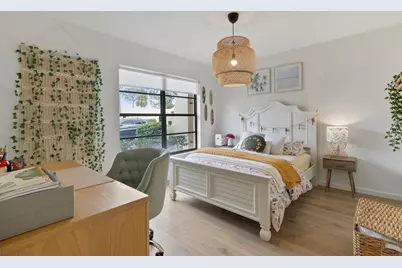 3641 Longmeadow #33, Sarasota, FL 34235 - Photo 13