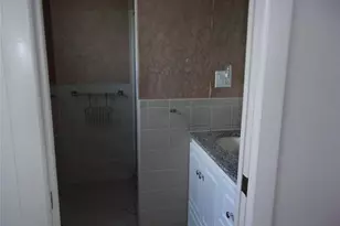 863 S Green Cir, Venice, FL 34285 - Photo 23