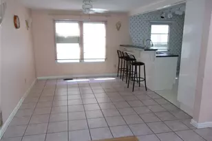 863 S Green Cir, Venice, FL 34285 - Photo 13