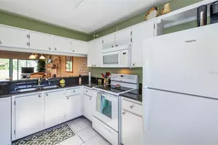 754 Bird Bay Cir, Venice, FL 34285 - Photo 5