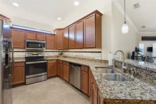 12605 Felice Dr, Venice, FL 34293 - Photo 7