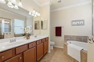 12605 Felice Dr, Venice, FL 34293 - Photo 19