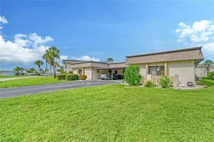 1716 Lakeside Dr, Venice, FL 34293 - Photo 1