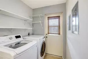 1716 Lakeside Dr, Venice, FL 34293 - Photo 17