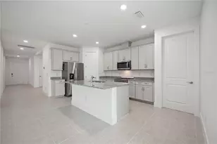 12768 Morning Mist Pl, Venice, FL 34293 - Photo 5