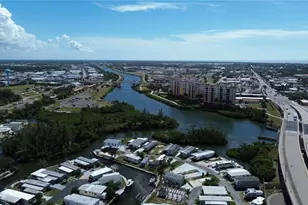 103 Bayou Dr, Venice, FL 34285 - Photo 1