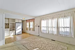 151 S Port Dr, Venice, FL 34285 - Photo 5