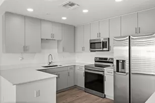 1703 N Tamiami Trl, Sarasota, FL 34234 - Photo 15