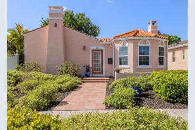 321 Pedro Street, Venice, FL 34285 - Photo 1