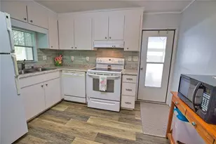 236 N Fiji Cir, Englewood, FL 34223 - Photo 27