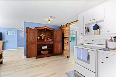 180 E Horton Avenue, Englewood, FL 34223 - Photo 9