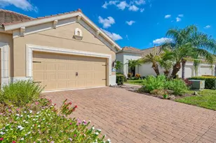 11512 Okaloosa Dr, Venice, FL 34293 - Photo 3
