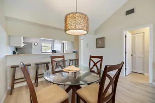 758 Bird Bay Dr W, Venice, FL 34285 - Photo 7