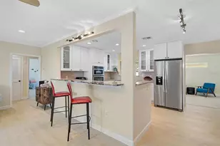 1099 Nokomis Ave S, Venice, FL 34285 - Photo 9