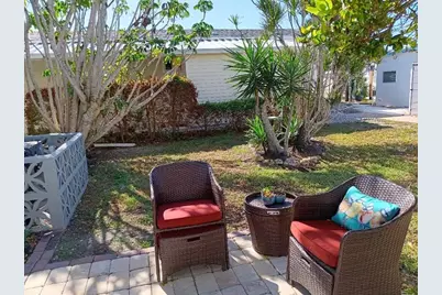 858 S Green Circle, Venice, FL 34285 - Photo 33