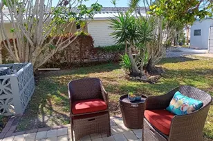 858 S Green Cir, Venice, FL 34285 - Photo 33