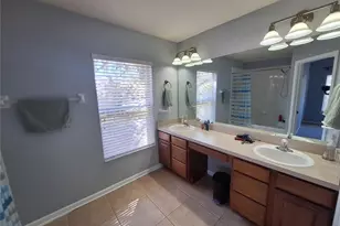 8243 72nd St E, Bradenton, FL 34201 - Photo 11