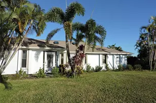 8170 Casa De Meadows Dr, Englewood, FL 34224 - Photo 3