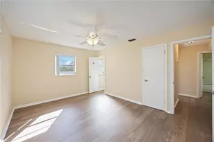 409 Manatee Ct, Venice, FL 34285 - Photo 17