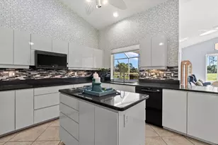 1424 Gleneagles Dr, Venice, FL 34292 - Photo 5