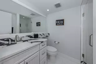 1555 Tarpon Center Dr, Venice, FL 34285 - Photo 27