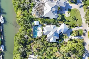 709 Eagle Point Dr, Venice, FL 34285 - Photo 65