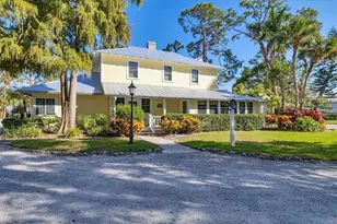 709 Eagle Point Dr, Venice, FL 34285 - Photo 69