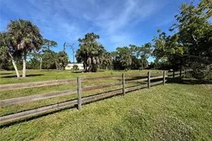 900 Crestwood Rd, Englewood, FL 34223 - Photo 31