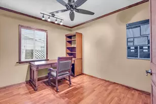 720 Myrtle Ave, Venice, FL 34285 - Photo 15