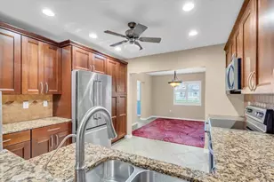 720 Myrtle Ave, Venice, FL 34285 - Photo 11