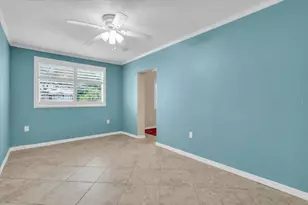 720 Myrtle Ave, Venice, FL 34285 - Photo 13