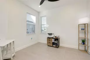 27136 Capri Shrs Cir, Englewood, FL 34223 - Photo 9