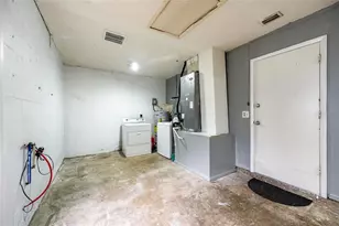 1922 Hudson Ct, Oldsmar, FL 34677 - Photo 17