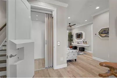205 E Venice Avenue, Venice, FL 34285 - Photo 17